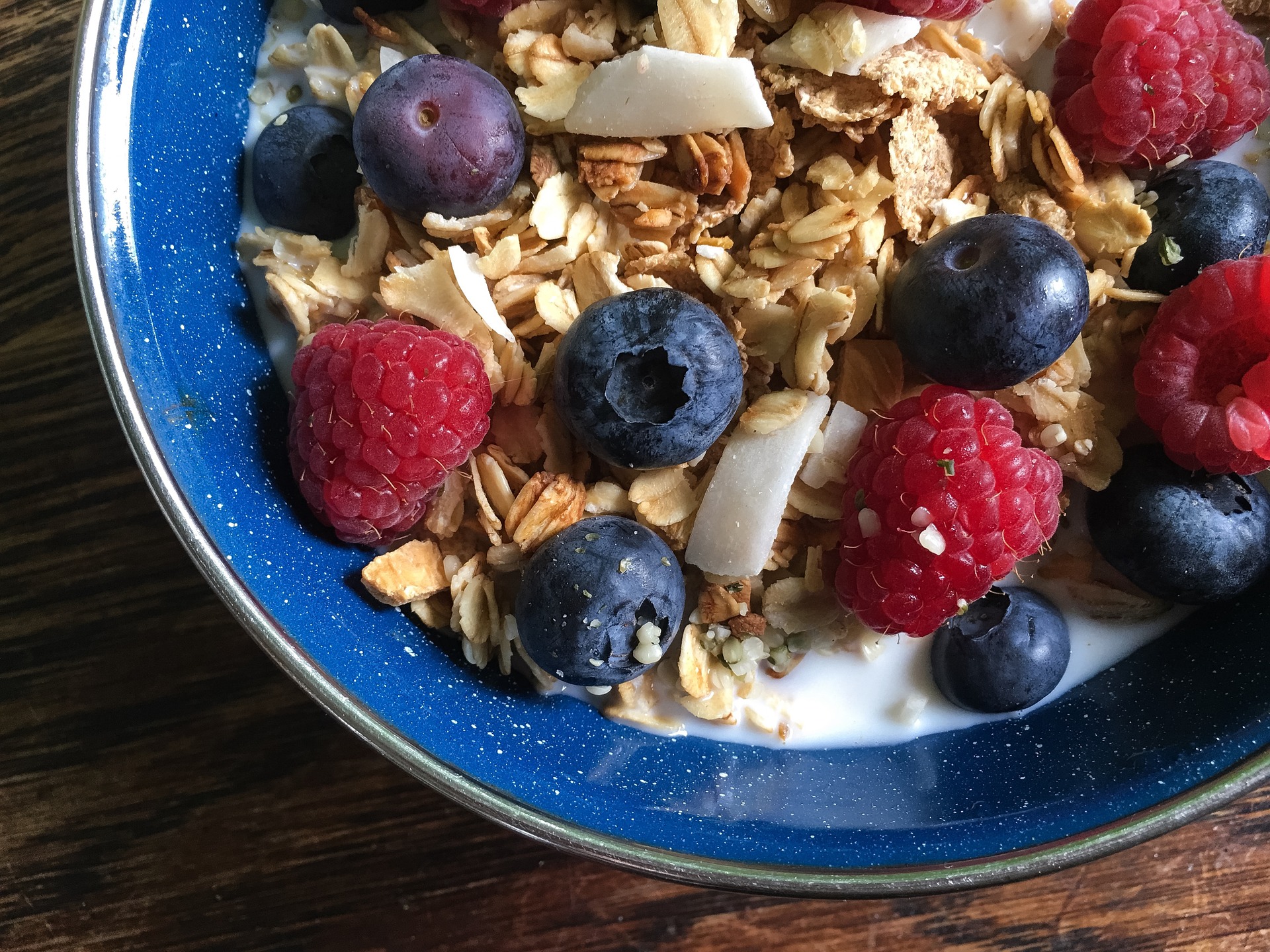 muesli-fruits-rouges - Vegan Pratique